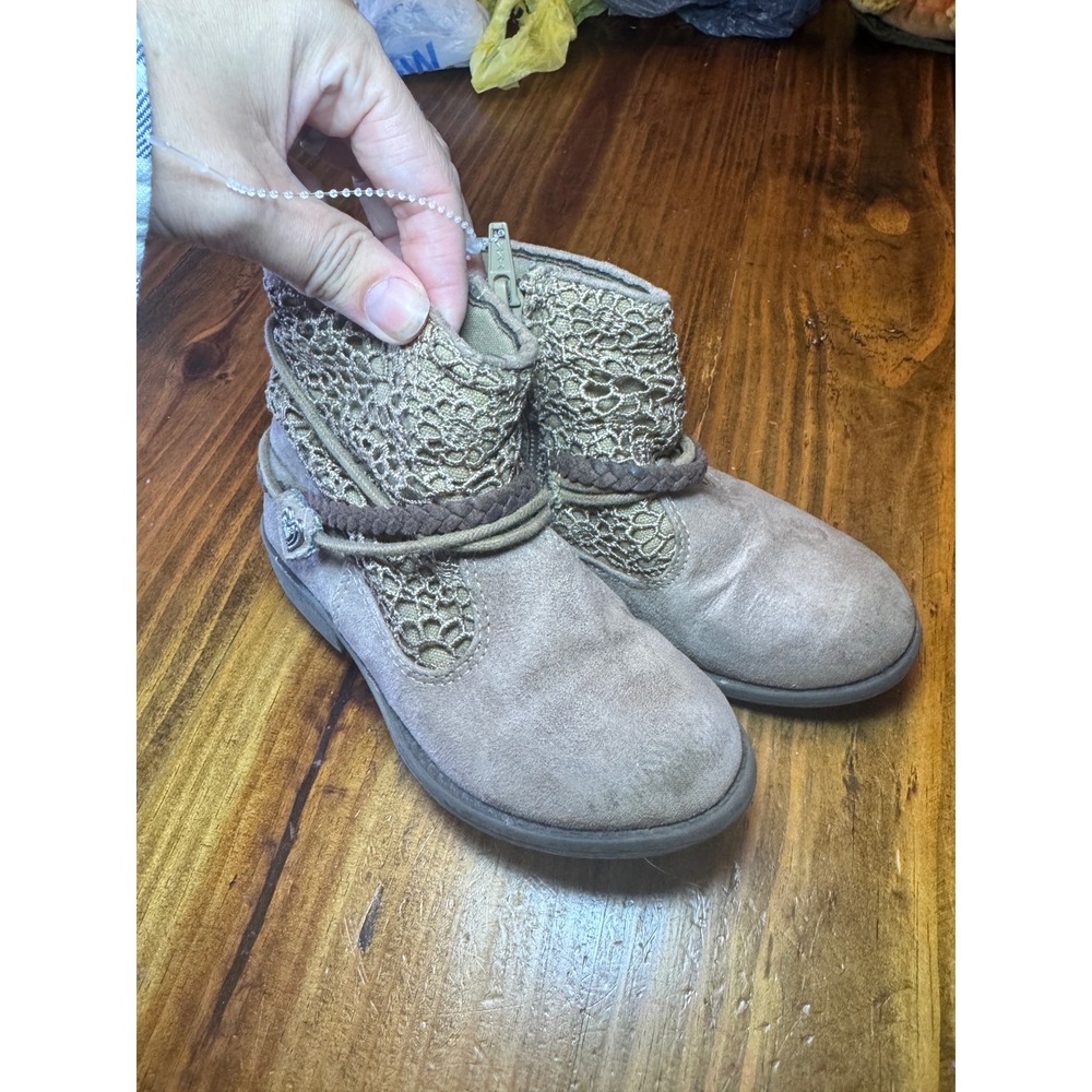 Maggie & Zoe Girls Tan Faux Suede Crochet Boho Ankle Boots Heart Size 11